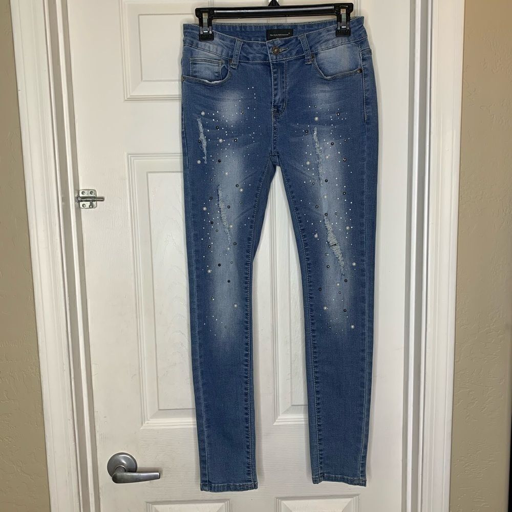 The Style Between Us Skinny Distressed Beaded Jean - Picture 3 of 7